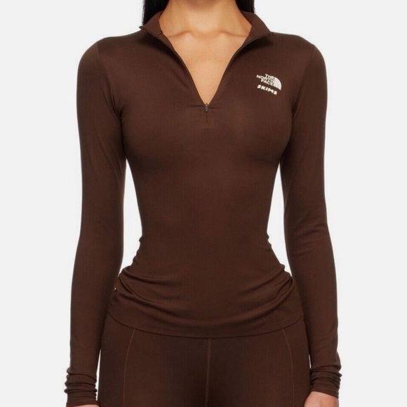 Brand new skims x north face long sleeve quarter zip in color cocoa - Picture 2 of 2